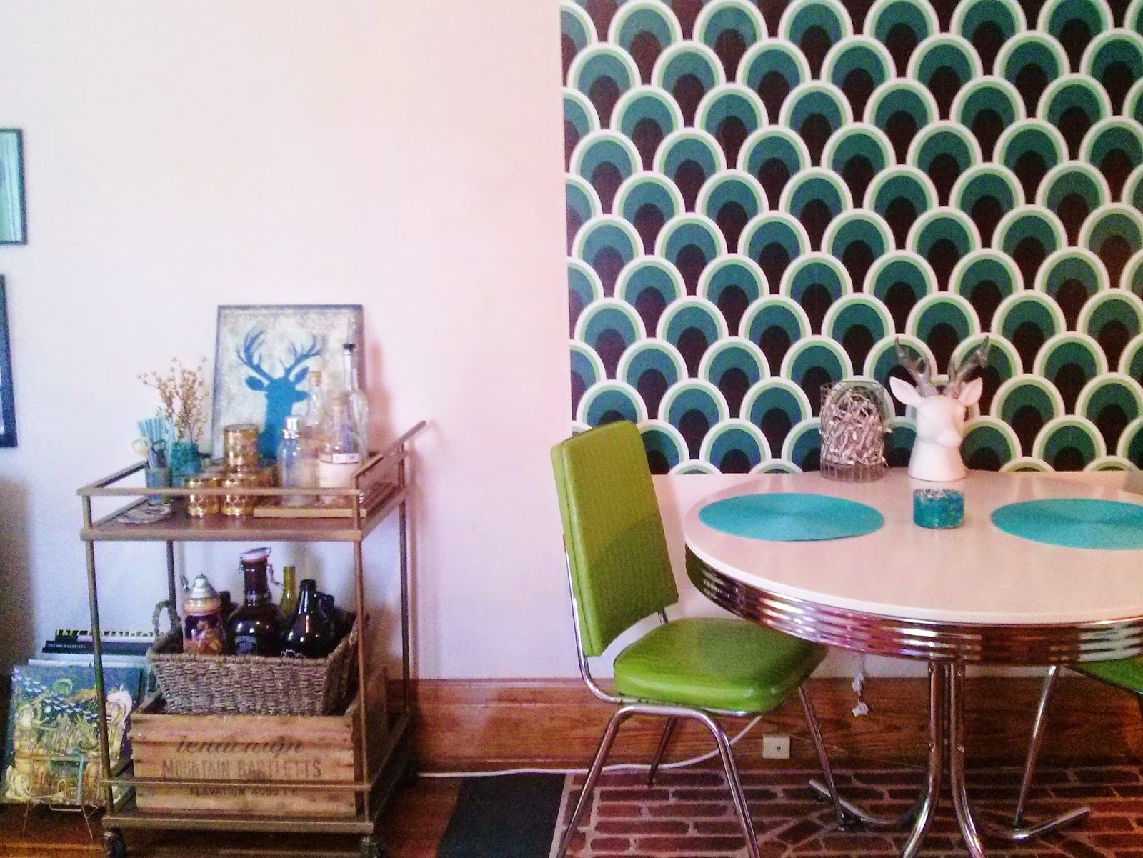 Take a tour of my lovely little apartment!